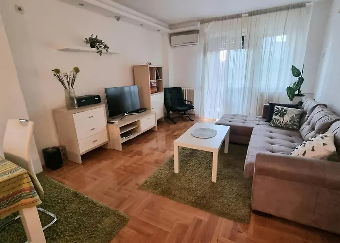 123 Apartment 60M2 With Garage